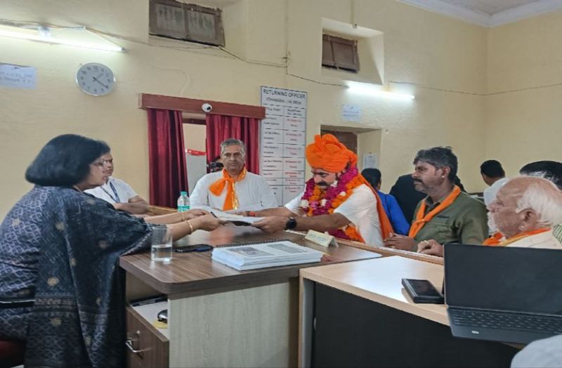 सिरोही जिले की तीनों सीटों पर 27 प्रत्याशियों ने दाखिल किए 33 नामांकन