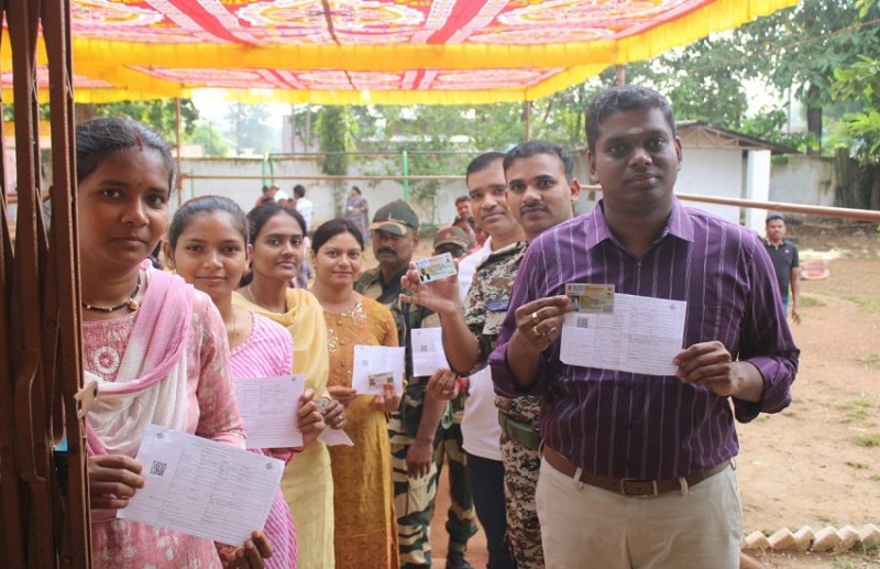 44.55 percent voting took place till 1 pm, more vote in Bhanupratappur
