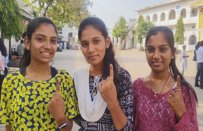CG Election 2023: Voted for first time, said- we fulfilled our duty