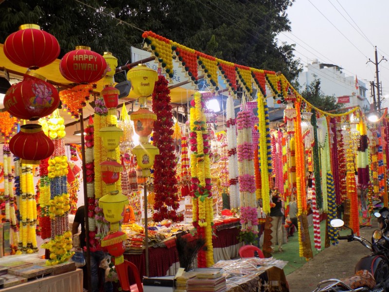 धनतेरस : धनवर्षा के लिए बाजार तैयार, व्यापारियों को अच्छे कारोबार की आस