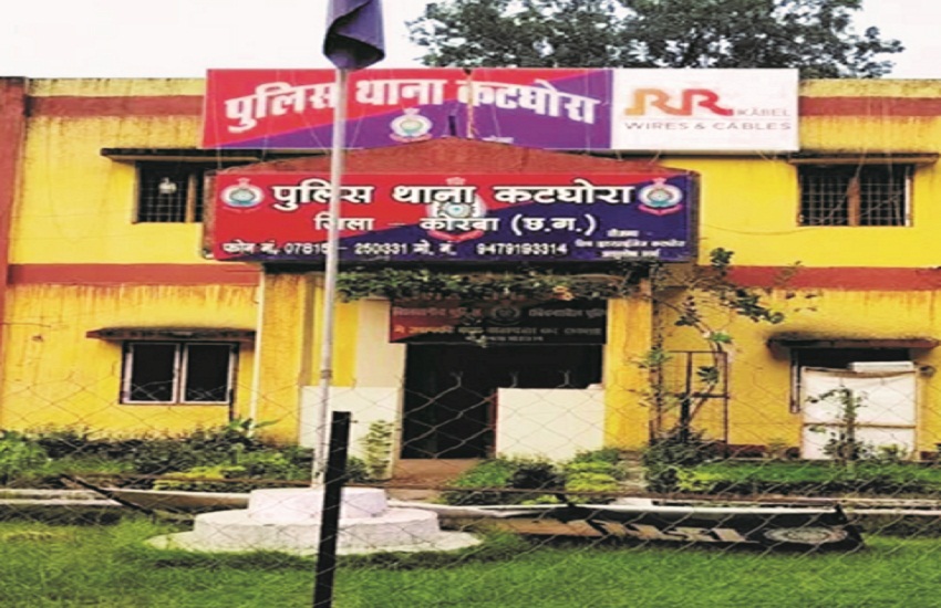 CG Crime: खुद को माइनिंग अफसर बताकर 10 हजार रुपए की वसूली, पुलिस ने दर्ज किया केस