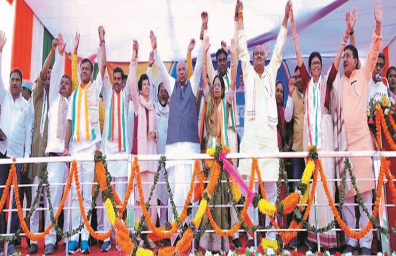 CG Election 2023: पब्लिक सेक्टर के कारखाने कांग्रेस लेकर आई भाजपा ने हड़पने का काम किया, अमीरों को बेचा