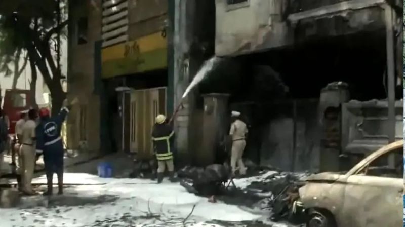 12 death in hyderabad bihar and telangana because of fire