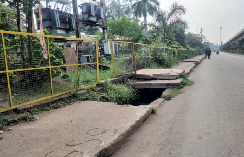 CG News: सर्विस रोड के किनारे खुली पड़ी है बड़ी नालियां, दुर्घटना को न्योता