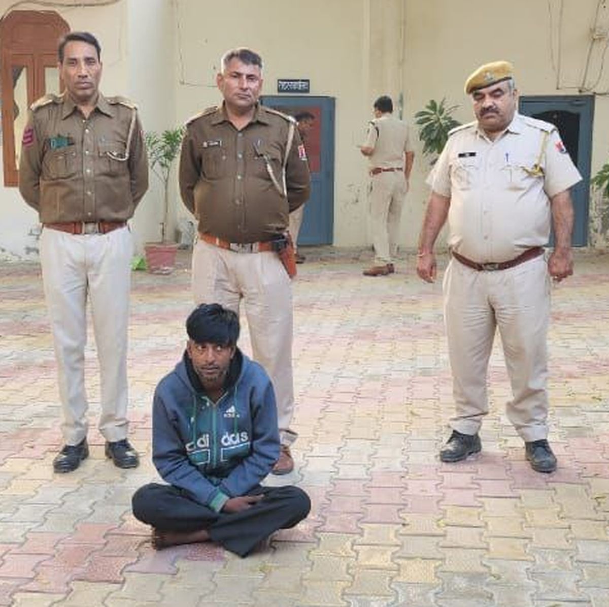 चितौडगढ़़ से हनुमानगढ़ आया अफीम की सप्लाई देने, पुलिस ने दबोचा
