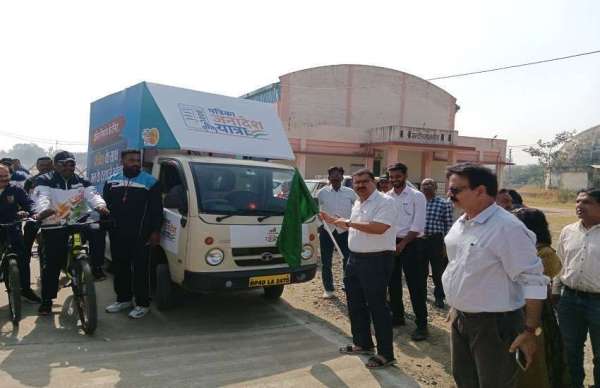 CG Election 2023: पत्रिका जनादेश यात्रा पहुंची अकलतरा पहुंची, नई सरकार चुनने वोटरों में दिखा उत्साह