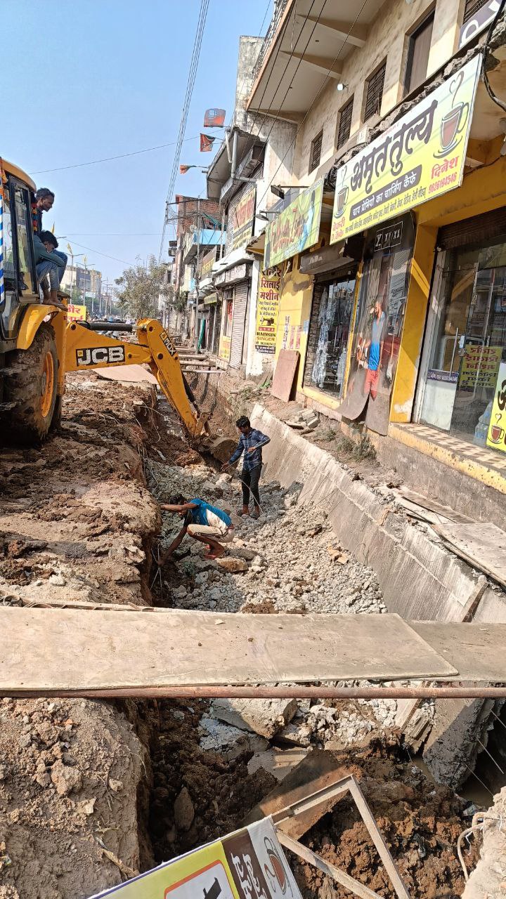 49 लाख की निर्माणाधीन नाली ढही, गुणवत्ता पर उठने लगा सवाल