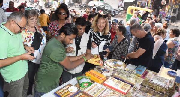 Statue of Rest Statue Pavane