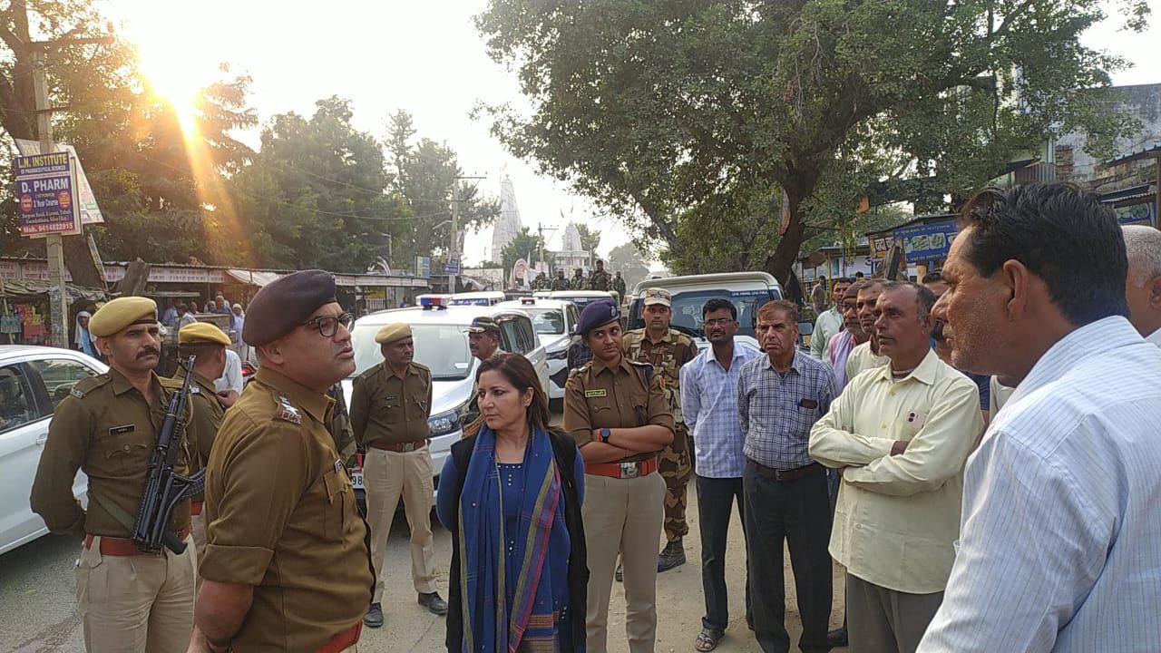 VIDEO: कलक्टर-एसपी ने की लोगों से निर्भीक होकर मतदान करने की अपील