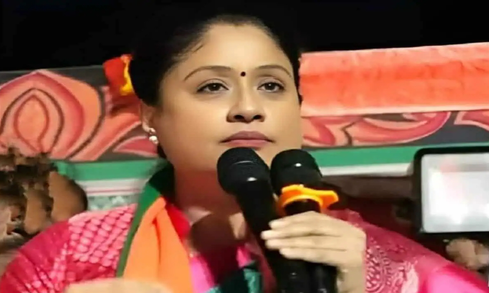 vijayashanthi0.jpg