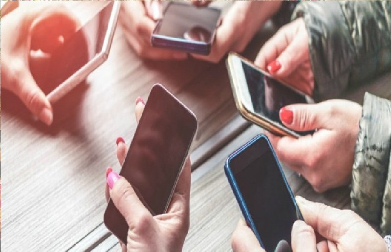 गर्दन और कंधे और आंखों पर पड़ रहा गंभीर असर