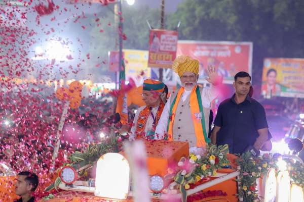 public-demonstration-in-prime-minister-narendra-modi-road-show