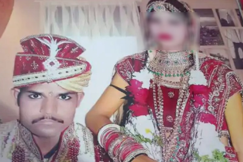 Wife infidelity in Jhansi