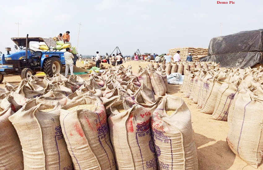 Till now only 7.25 farmers have sold paddy Raipur News