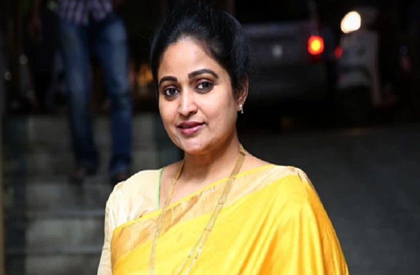 अभिनेत्री दिव्या वाणी हैदराबाद में कांग्रेस में शामिल