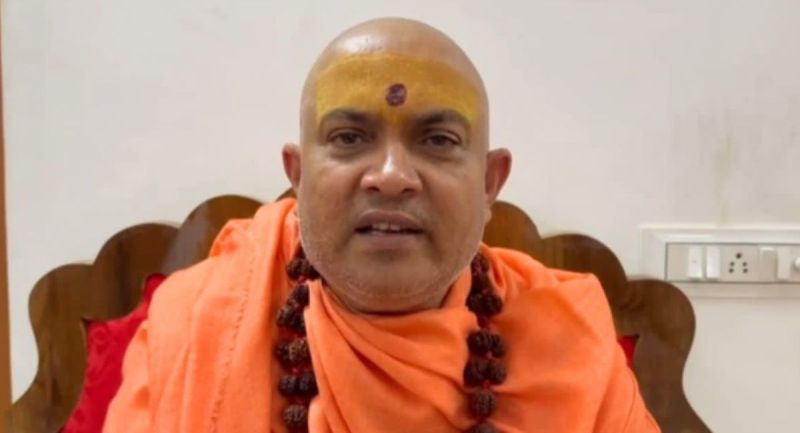 Swami Jitendrananda Saraswati angry over congress leader rahul gandhi bharat mata statement