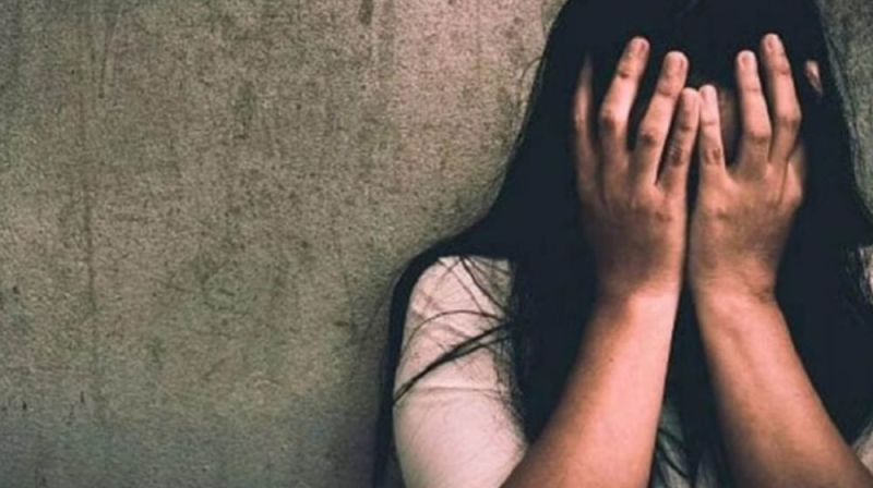 Principal molests minor on pretext of giving her number in karnataka