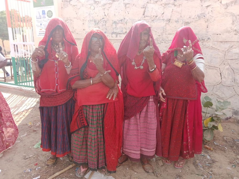 युवा, बुजुर्ग और महिला मतदाताओं में उत्साह