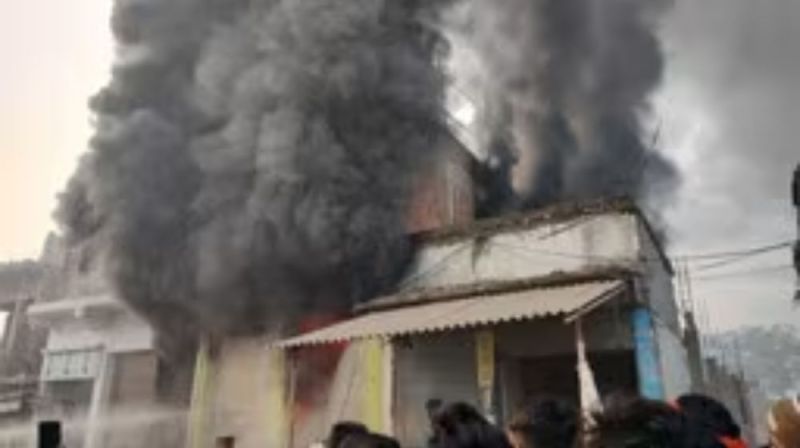 four people burnt to death in house fire 5 seriously burnt in motihari