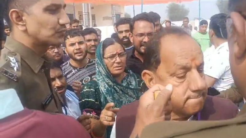 पीसीसी चीफ डोटासरा की सीट पर फर्जी मतदान को लेकर विवाद, पुलिस से उलझे भाजपा प्रत्याशी महरिया