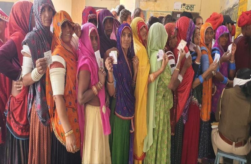 विधानसभा चुनाव: वोट देने में इस बार भी महिलाएं रही आगे, पुरुष पिछड़े