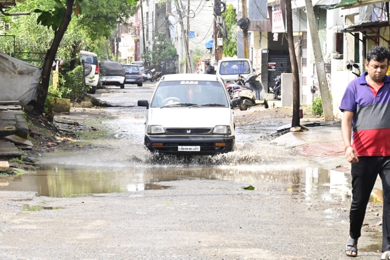 अधिकतम तापमान 6 डिग्री गिरा, दिनभर बनी रही ठिठुरन