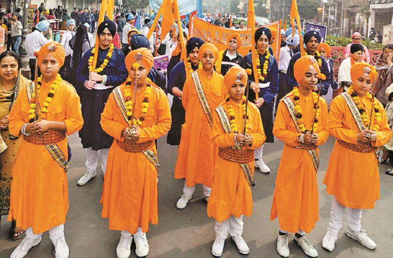 सामाजिक समरसता के लिए ‘लंगर’ परंपरा शुरू की गुरु नानक देव ने