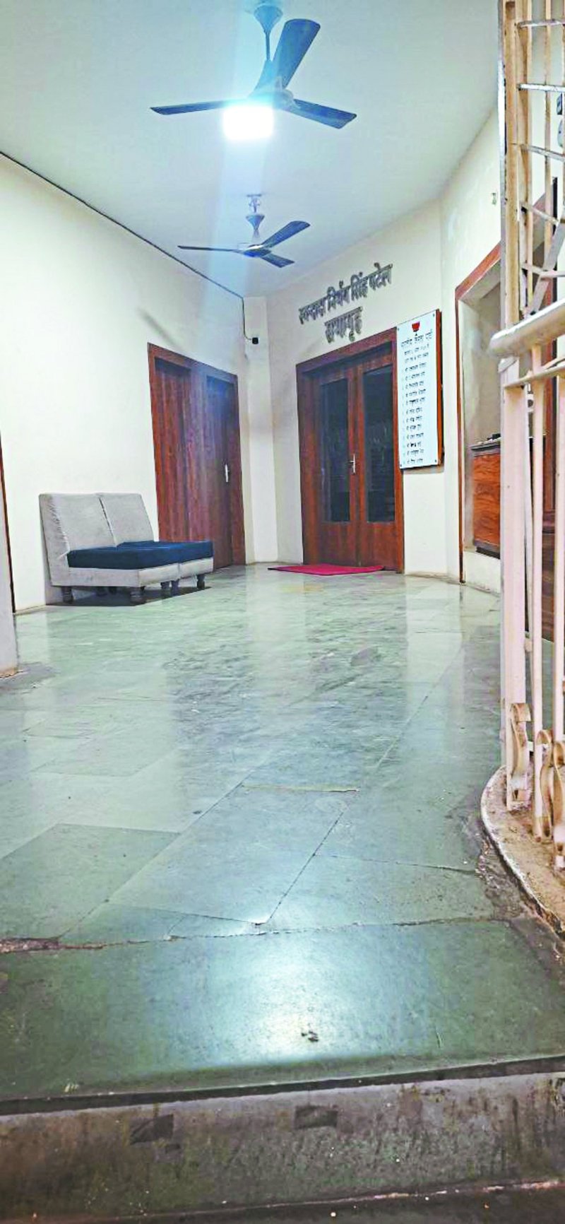 मतदान के बाद से भाजपा कार्यालय पर सन्नाटा