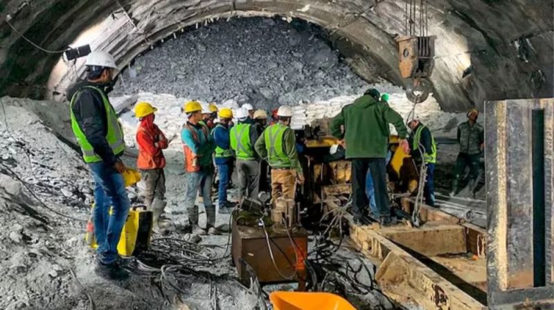 viseo Temporary hospital built in tunnel for laborers in Uttarkashi