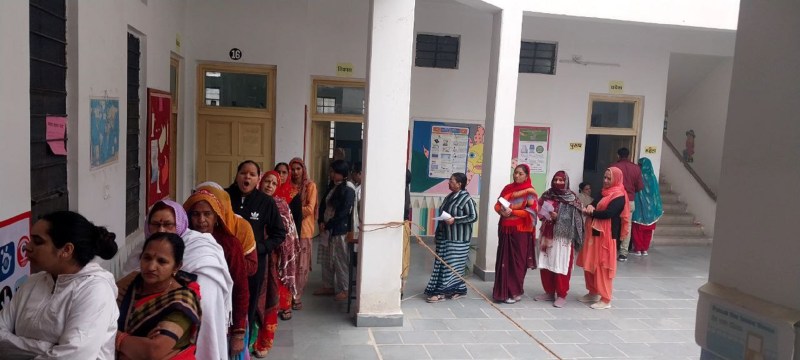 Rural people are ahead in vote polling, urban people are behind