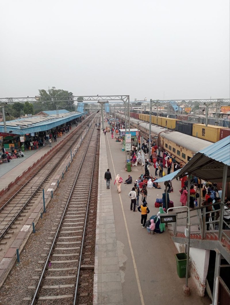 ट्रेनों के कोचों मे होगी अस्थाई बढ़ोतरी, यात्रियों को सफर में मिलेगी सुविधा