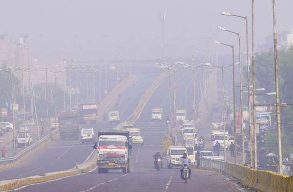 शहर से हाईवे तक...छा गया कोहरा