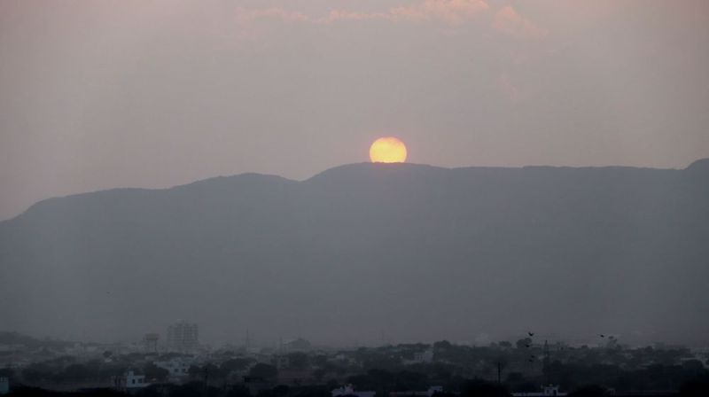 Fog and clouds in Ajmer, Temprature turns down