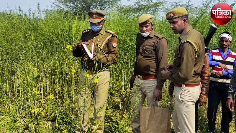 Dead body of youth found hanging from a tree in Moradabad