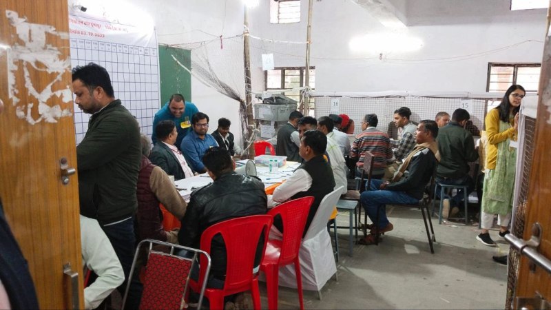 बांसवाड़ा की घाटोल और कुशलगढ़ में कांग्रेस और बांसवाड़ा में बीजेपी आगे