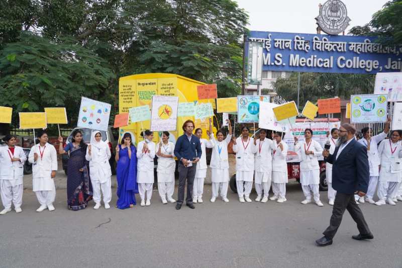राष्ट्रीय क्षय उन्मूलन कार्यक्रम के तहत जेके लोन अस्पताल से निकाली जागरूकता रैली