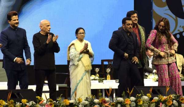 कोलकाता अंतरराष्ट्रीय फिल्म महोत्सव का रंगारंग आगाज