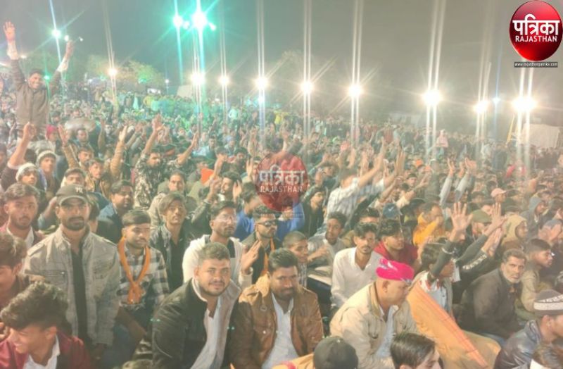 दर्शन खातिर ओम बन्ना सा चोटिला आयो... पर झूमे भक्त