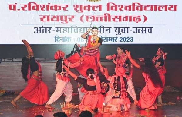 यह प्रतियोगिता त्रिदिवसीय है।