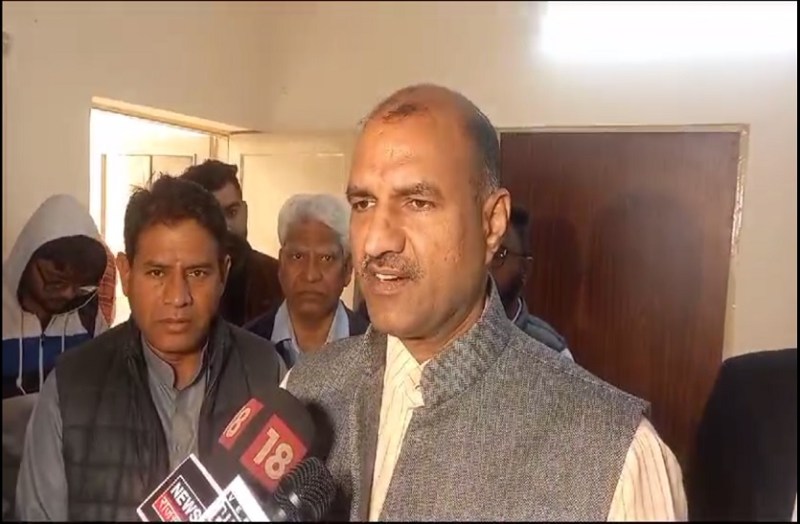 भाजपा प्रदेशाध्यक्ष सीपी जोशी बोले-कोई बाड़ाबंदी नहीं, जनता से मिल रहे हैं विधायक