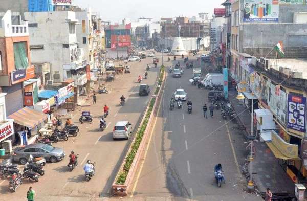 घूम-घूम कर बंद करवाया कोटा, रैली निकाल किया प्रदर्शन