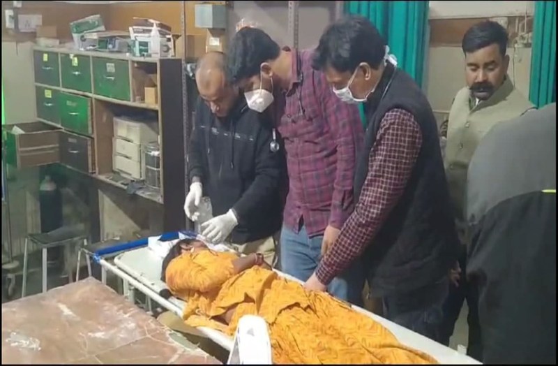 पुलिस जवानों के अभ्यास के दौरान चली बंदूक की गोली, महिला की मौत