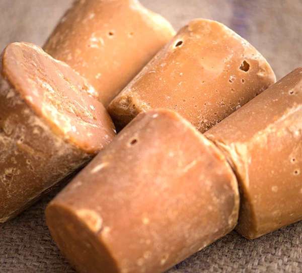 jaggery-benefits-for-blood-.jpg