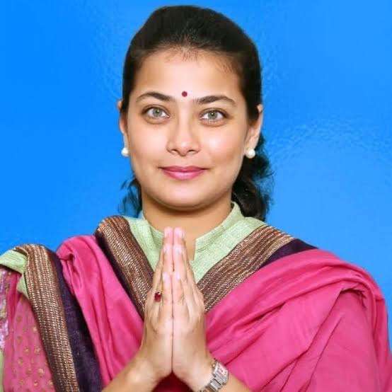 praniti_congress_leader.jpg