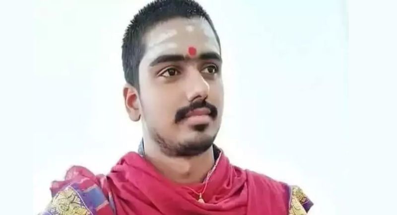 student of shri dudheshwar ved vidyapeeth mohit pandey become priest in ram lala temple in ayodhya know