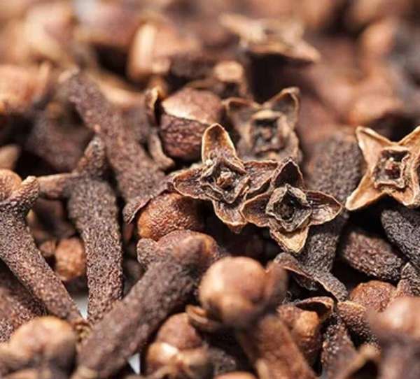 clove-water-swelling.jpg