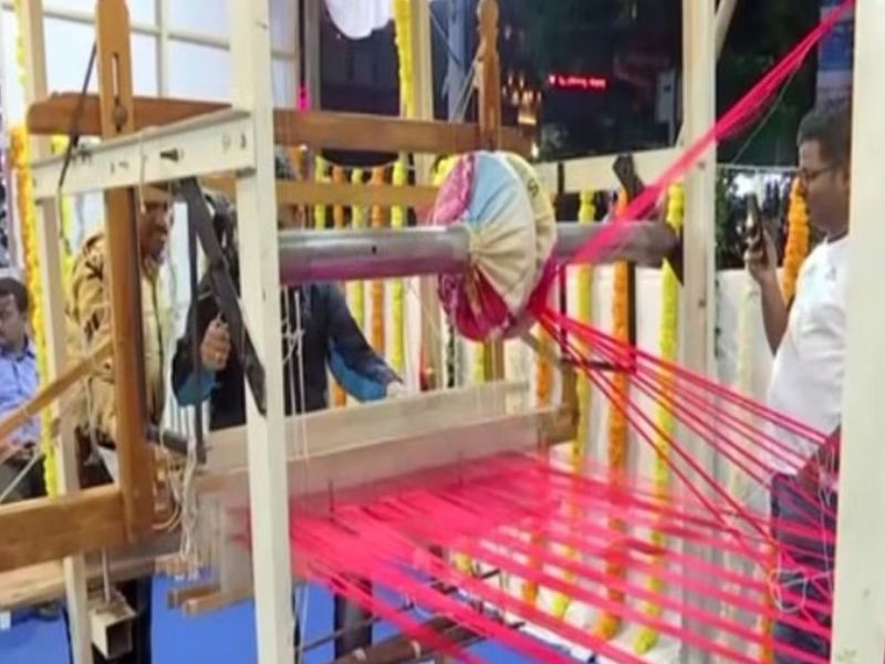 Two threads for Shri Ram campaign gains momentum people are spinning threads for Ram Lalla clothes in Pune