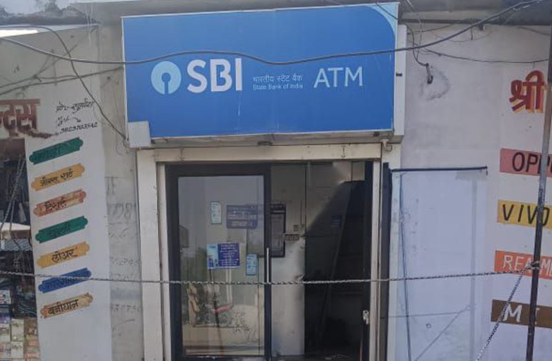 miscreants took away the ATM in Bhilwara