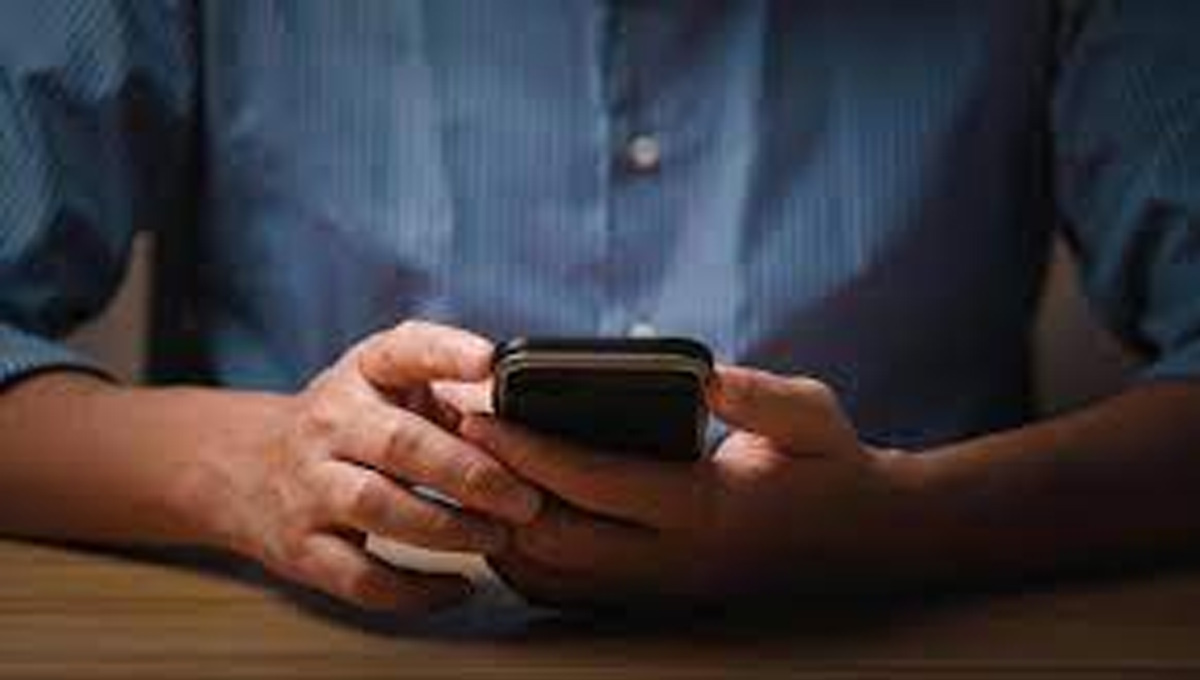 smartphone-addiction.jpg