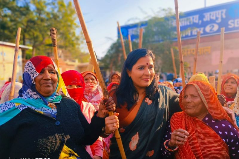 Jaipur: मेयर ने लगाई झाडू, वार्डों में भी हुई सफाई, सौम्या गुर्जर बोली, मुहिम को आगे बढ़ाएंगे